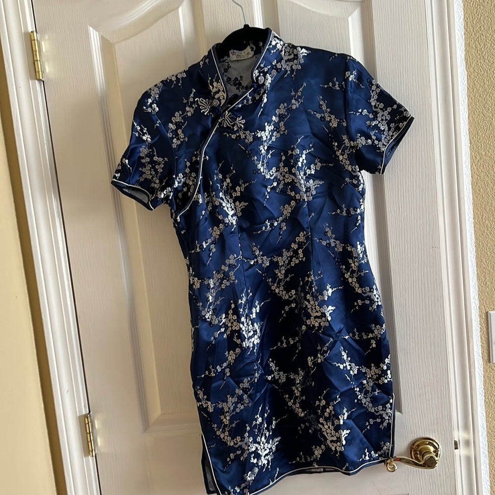 Authentic China Town SF bluedress too small